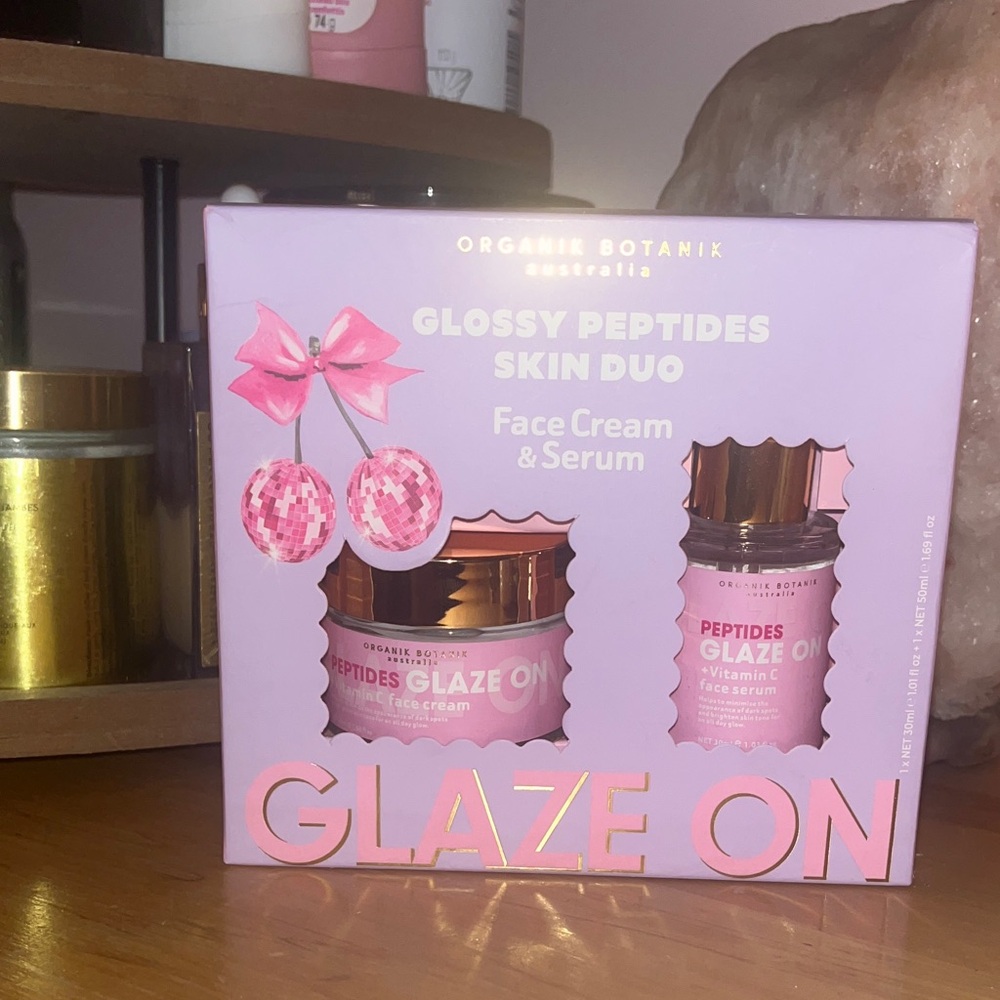 Brand New Glossy Peptides Skin Duo